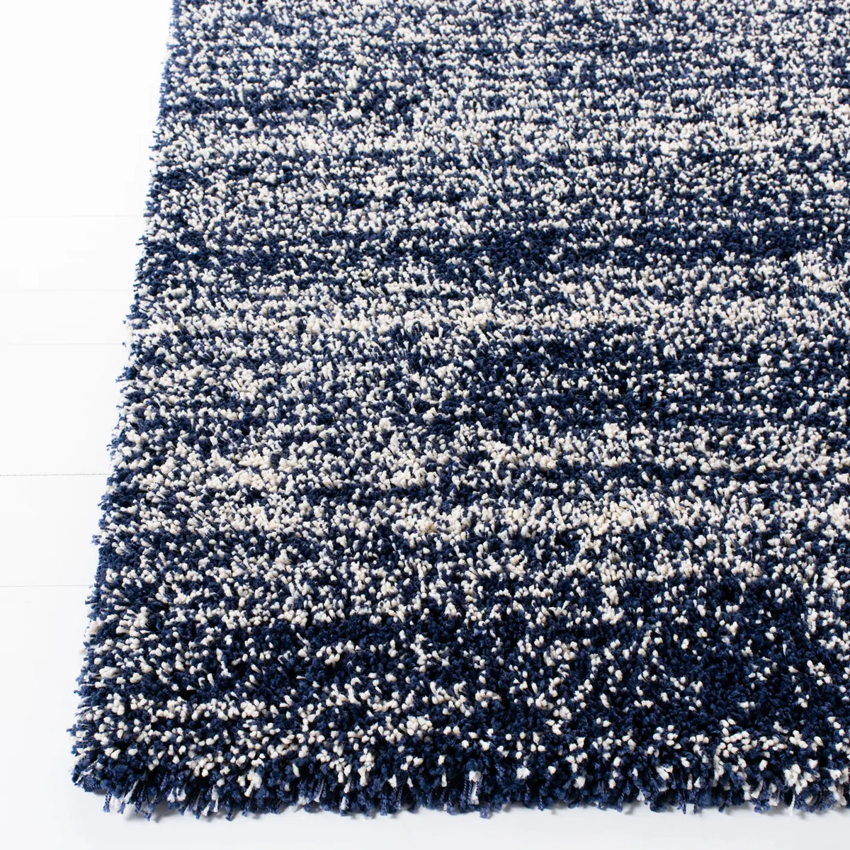 Safavieh Hudson Shag 4'-0" x 6'-0" Rug in Navy / Ivory