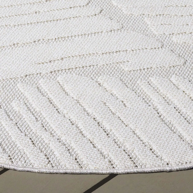 Safavieh Global 6'-7" x 6'-7" Rug in Light Beige / Ivory