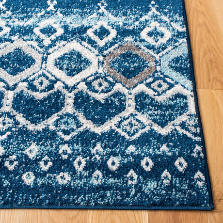 Safavieh Amsterdam 4'-0" x 6'-0" Rug in Navy / Beige