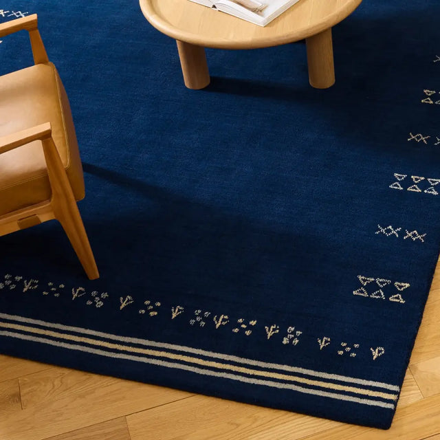 Safavieh Himalaya 8'-0" x 10'-0" Rug in Navy