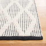 Safavieh Natura 4'-0" x 6'-0" Rug in Black / Ivory