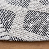 Safavieh Vermont 6'-0" x 6'-0" Rug in Grey / Ivory