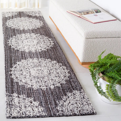 Safavieh Ebony 2'-3" x 9'-0" Rug in Brown / Ivory