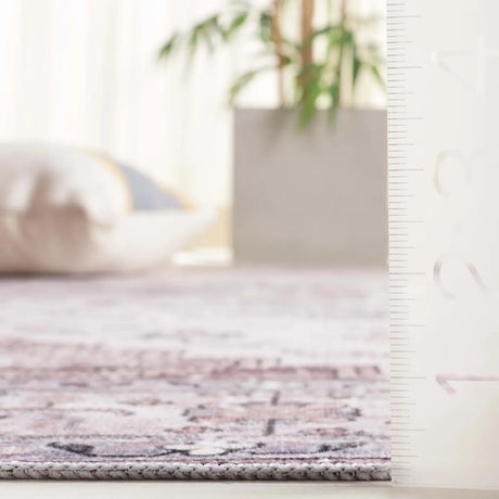 Safavieh Arizona 4'-0" x 6'-0" Rug in Grey / Ivory