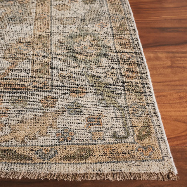 Safavieh Izmir 6'-0" x 9'-0" Rug in Ivory / Grey