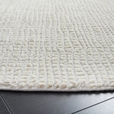 Safavieh Continental 6'-7" x 6'-7" Rug in Ivory / Grey