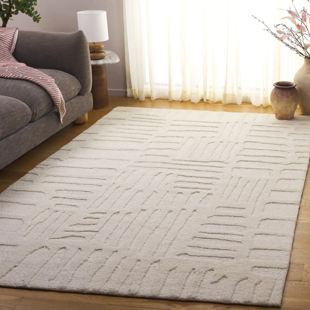 Safavieh Ebony 4'-0" x 6'-0" Rug in Ivory