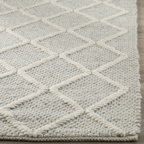 Safavieh Natura 5'-0" x 8'-0" Rug in Silver / Ivory