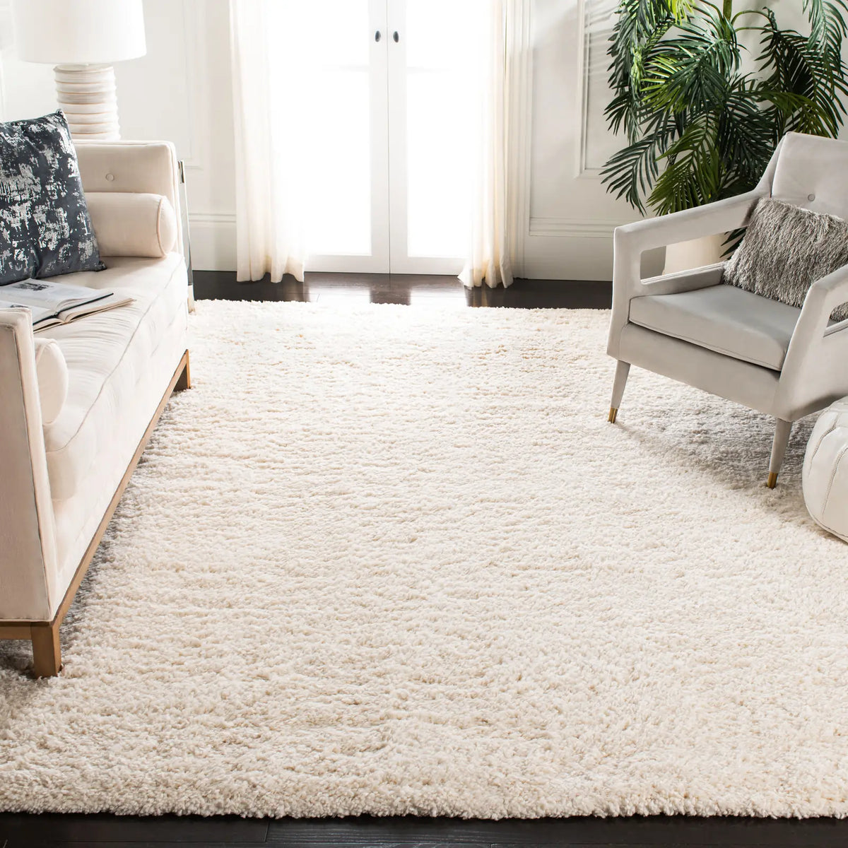 Safavieh Fontana Shag  800 10'-0" x 14'-0" Rug in Ivory
