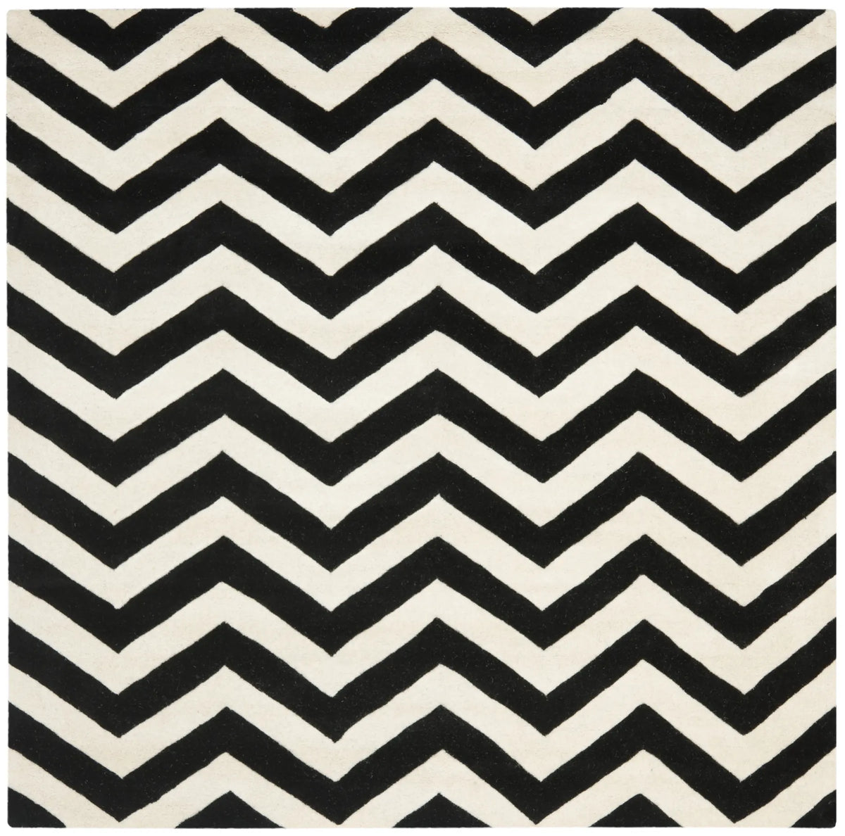 Safavieh Chatham 7'-0" x 7'-0" Rug in Ivory / Black