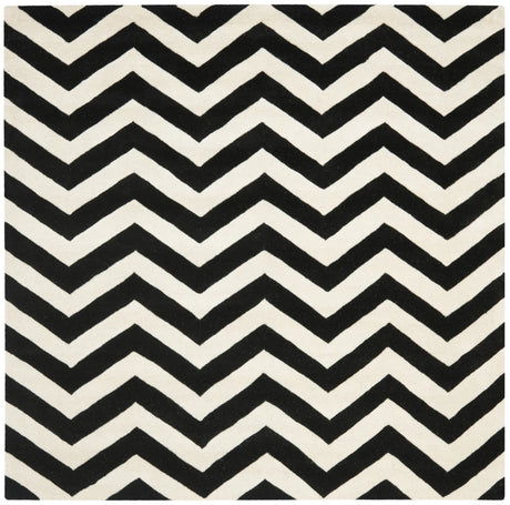 Safavieh Chatham 7'-0" x 7'-0" Rug in Ivory / Black