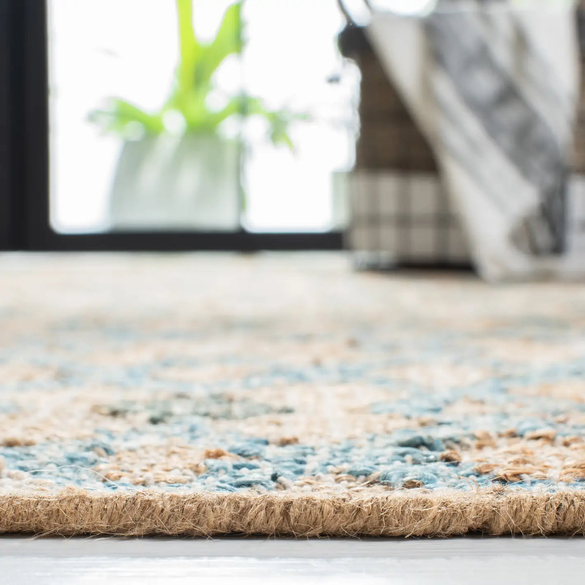 Safavieh Kilim 4'-0" x 6'-0" Rug in Natural / Blue