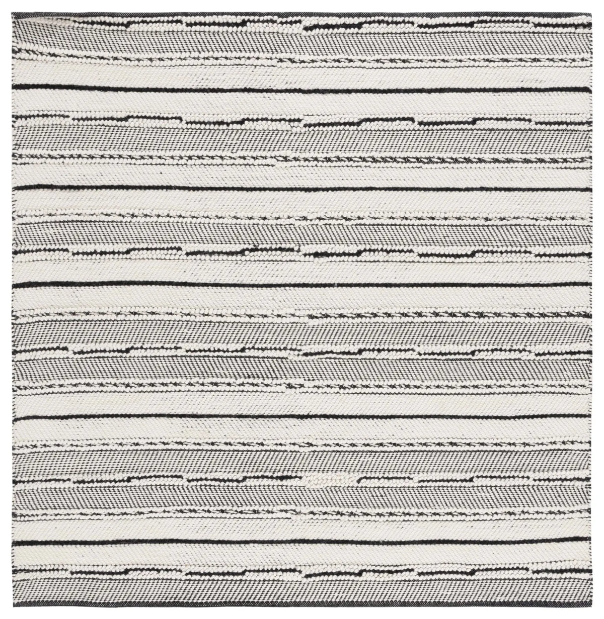 Safavieh Natura 6'-0" x 6'-0" Rug in Black / Ivory