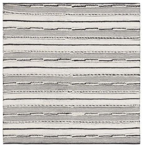 Safavieh Natura 6'-0" x 6'-0" Rug in Black / Ivory