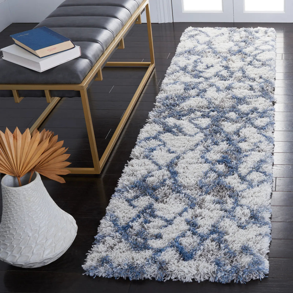 Safavieh Horizon Shag 800 2'-0" x 7'-0" Rug in Ivory / Blue