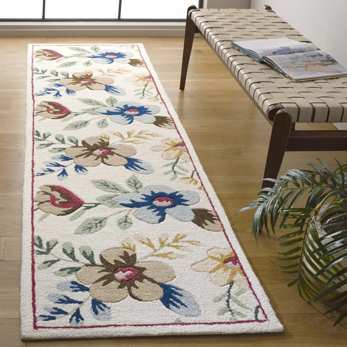 Safavieh Blossom 2'-6" x 8'-0" Rug in Ivory / Blue