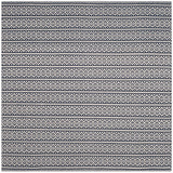 Safavieh Montauk 6'-0" x 6'-0" Rug in Ivory / Navy