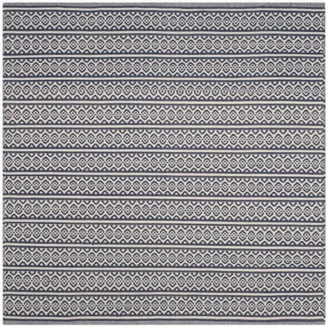 Safavieh Montauk 6'-0" x 6'-0" Rug in Ivory / Navy
