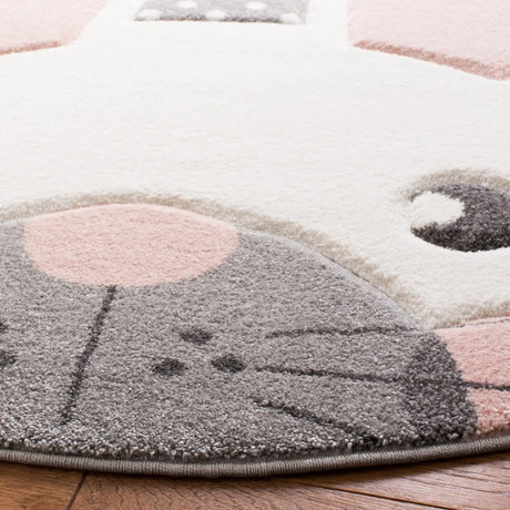 Safavieh Carousel Kids 100 5'-3" x 5'-3" Rug in Pink / Grey
