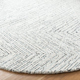 Safavieh Micro-Loop 5'-0" x 5'-0" Rug in Light Grey / Ivory