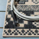 Safavieh Veranda 4'-0" x 5'-7" Rug in Beige / Grey