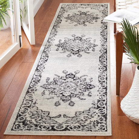 Safavieh Tulum 2'-0" x 9'-0" Rug in Ivory / Black