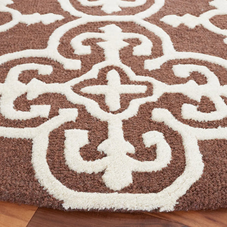 Safavieh Cambridge 6'-0" x 6'-0" Rug in Dark Brown / Ivory