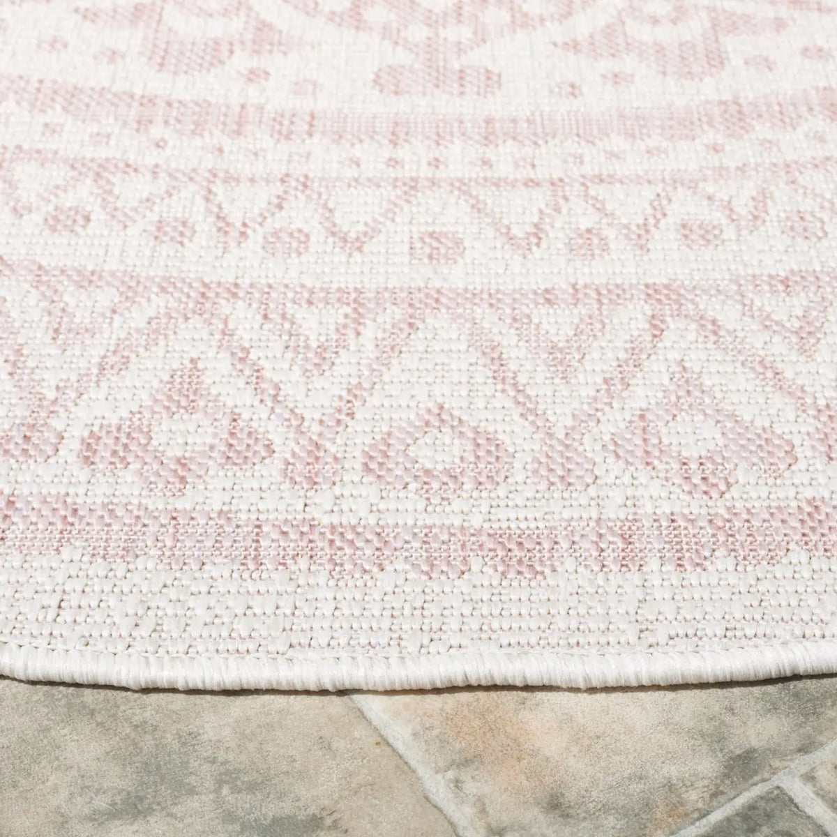Safavieh Courtyard 6'-7" x 6'-7" Rug in Ivory / Soft Pink