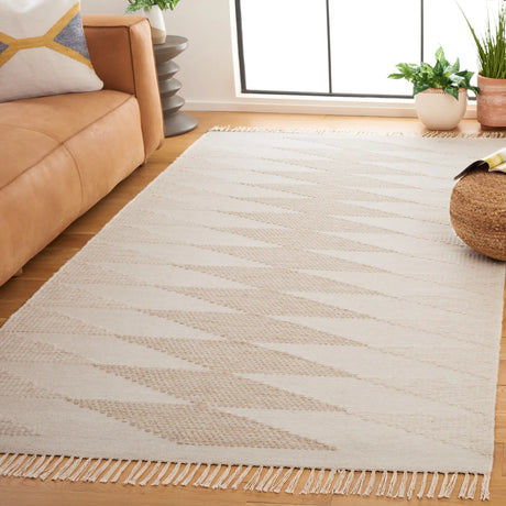 Safavieh Kilim 4'-0" x 6'-0" Rug in Taupe / Ivory