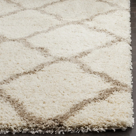 Safavieh Hudson Shag 4'-0" x 6'-0" Rug in Ivory / Beige