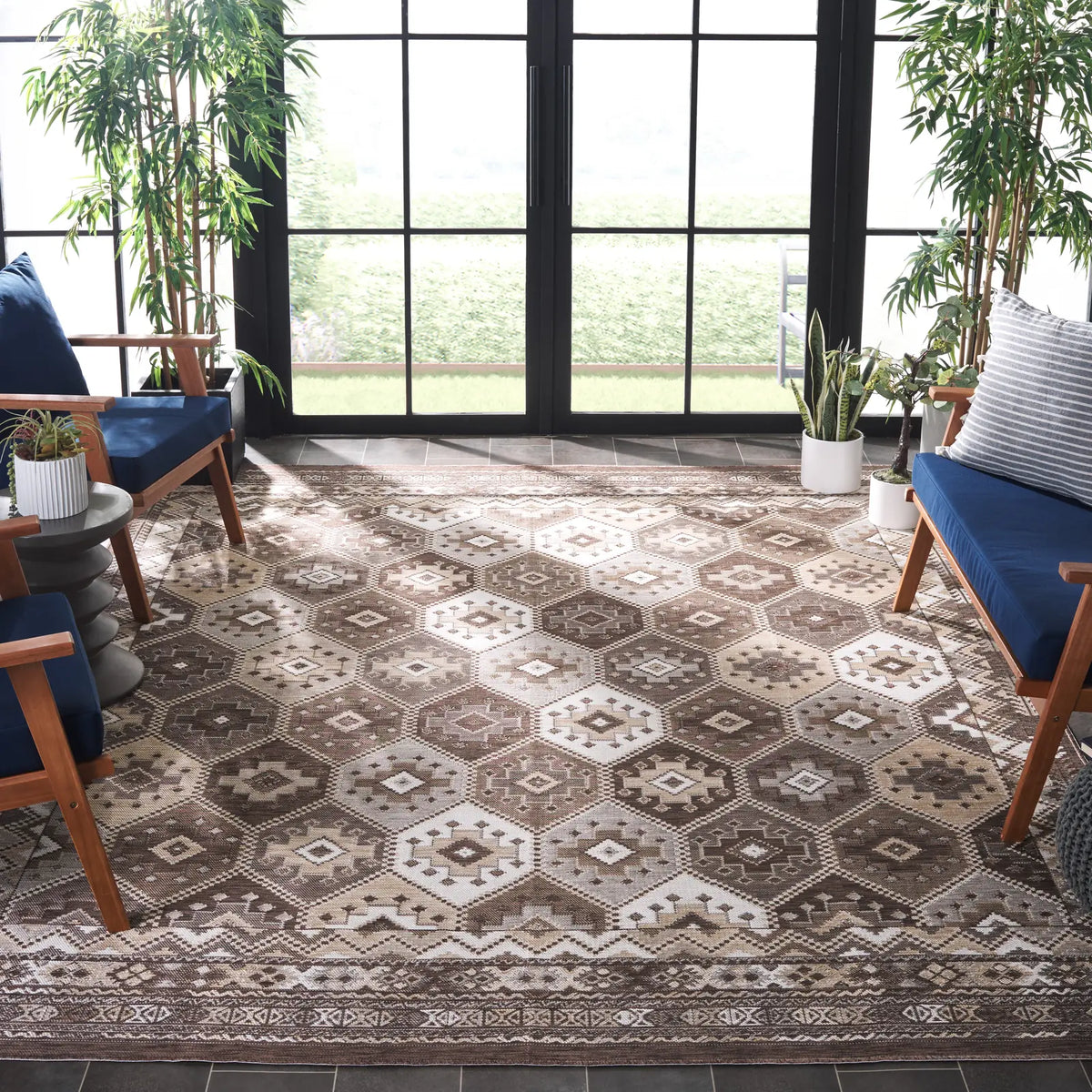 Safavieh Sunrise 8'-0" x 10'-0" Rug in Ivory / Beige Brown