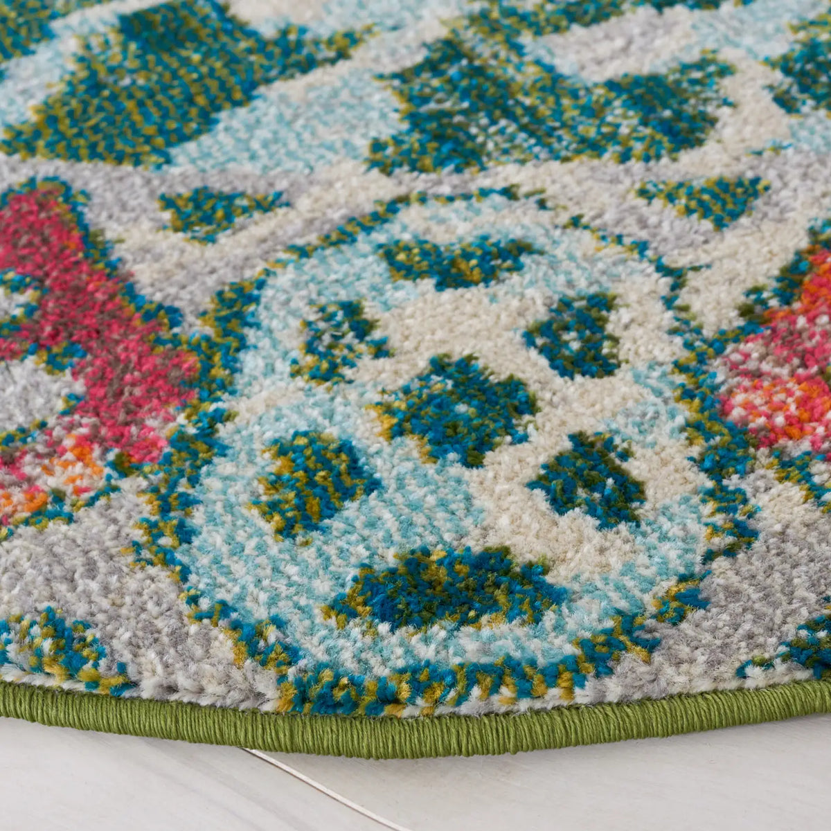 Safavieh Madison 6'-7" x 6'-7" Rug in Green / Ivory