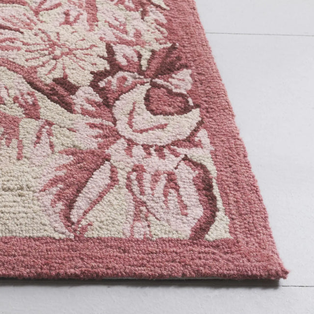 Safavieh Chelsea 3'-9" x 5'-9" Rug in Ivory / Rose