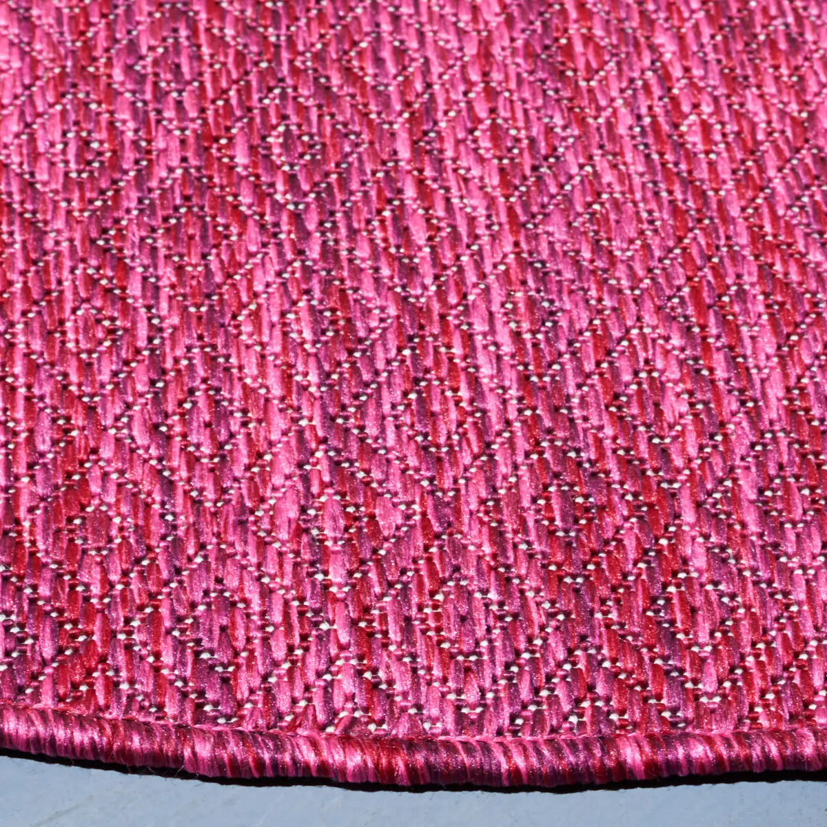 Safavieh Courtyard 6'-7" x 6'-7" Rug in Red