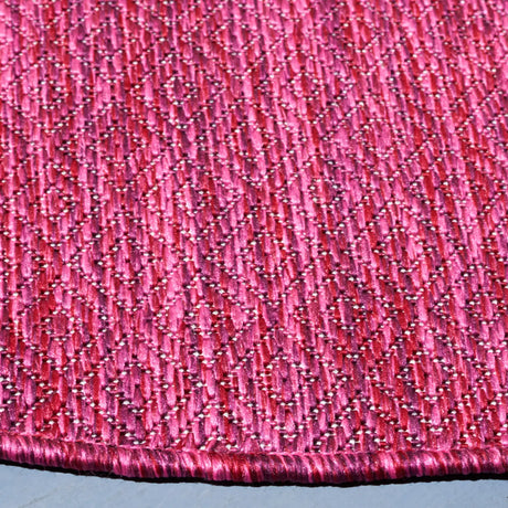 Safavieh Courtyard 6'-7" x 6'-7" Rug in Red
