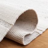 Safavieh Kilim 4'-0" x 6'-0" Rug in Ivory / Light Grey