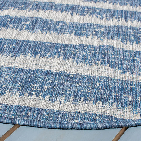 Safavieh Courtyard 6'-7" x 6'-7" Rug in Navy / Grey