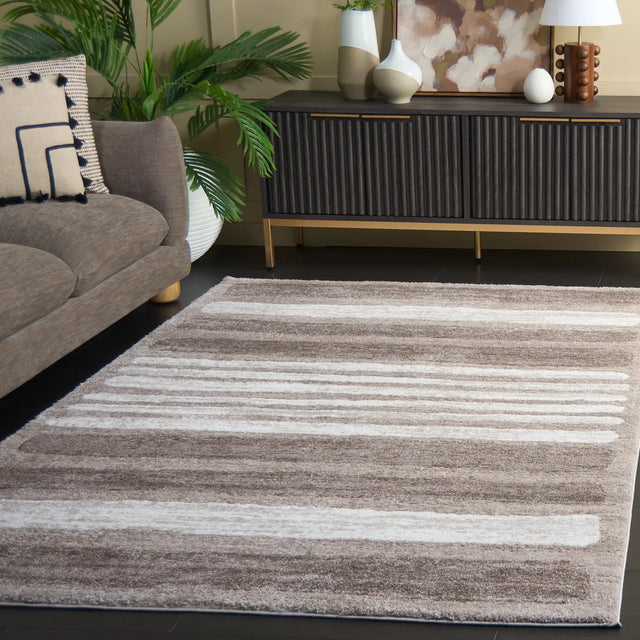 Safavieh Northport 800 4'-0" x 6'-0" Rug in Taupe / Ivory