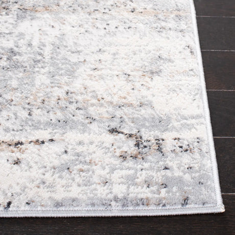 Safavieh Amelia 4'-5" x 6'-5" Rug in Grey / Gold