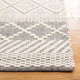 Safavieh Natura 5'-0" x 8'-0" Rug in Ivory