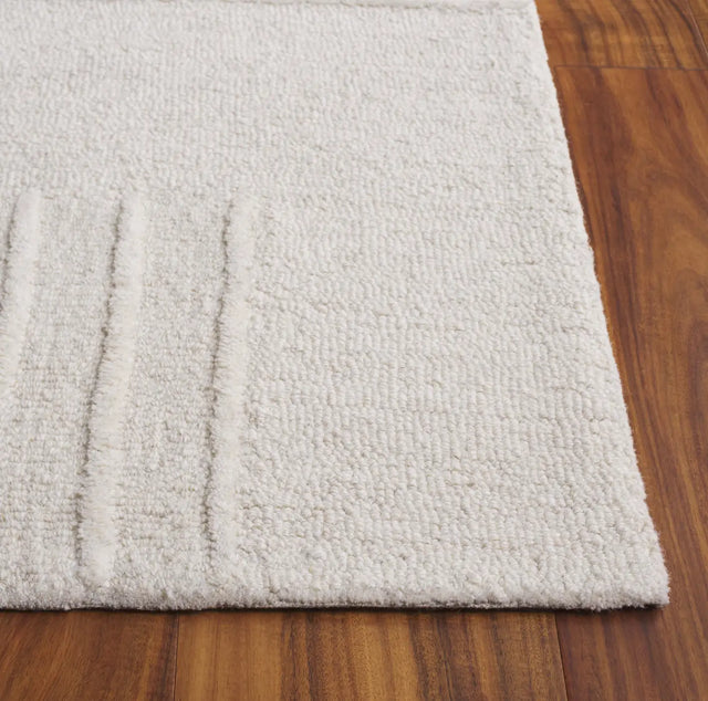 Safavieh Ebony 4'-0" x 6'-0" Rug in Ivory