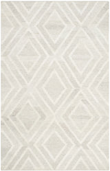 Safavieh Kilim 4'-0" x 6'-0" Rug in Light Grey / Ivory