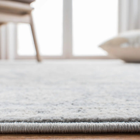 Safavieh Brentwood 4'-0" x 6'-0" Rug in Light Grey / Ivory