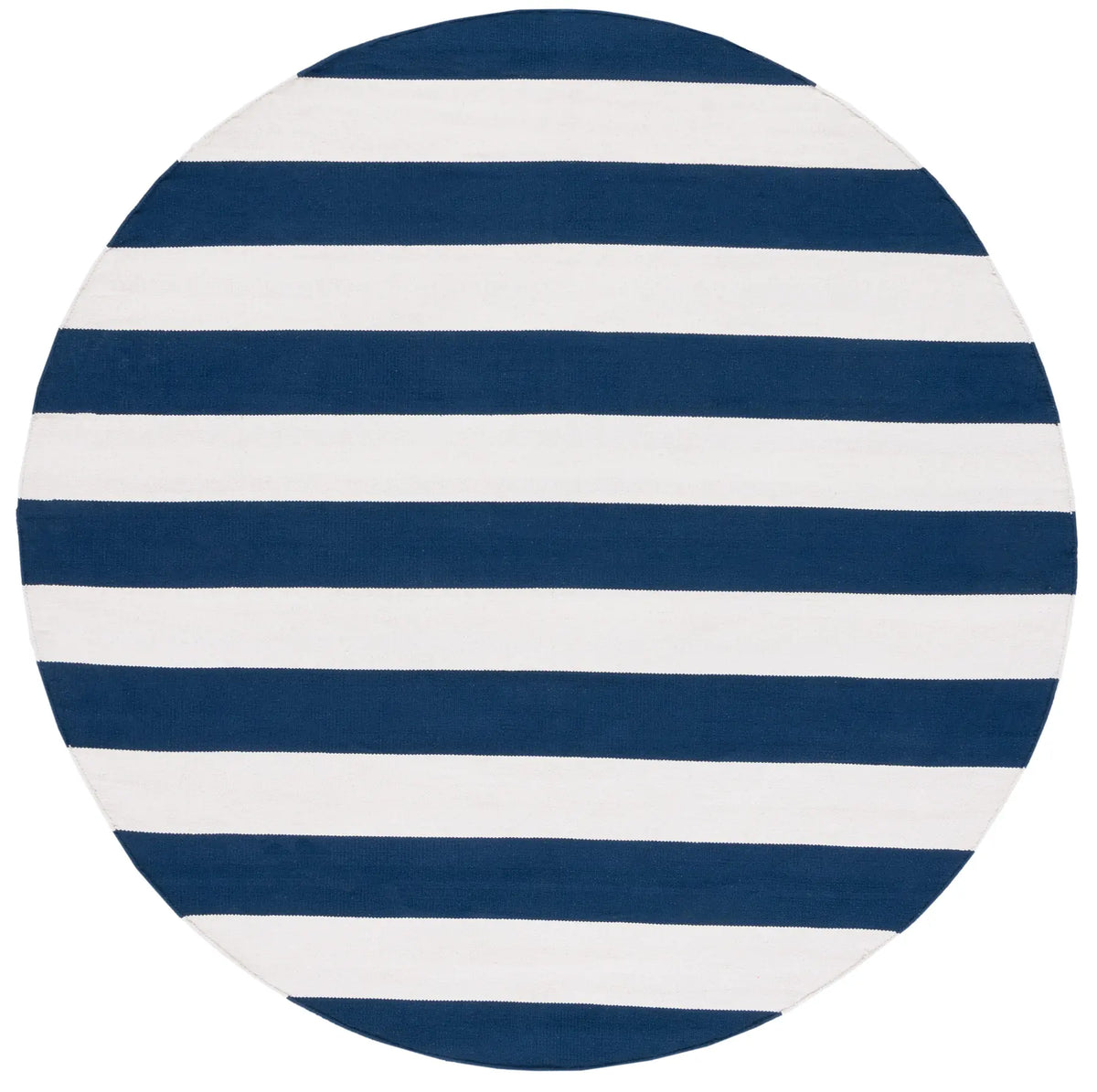 Safavieh Montauk 5'-0" x 5'-0" Rug in Navy / Ivory