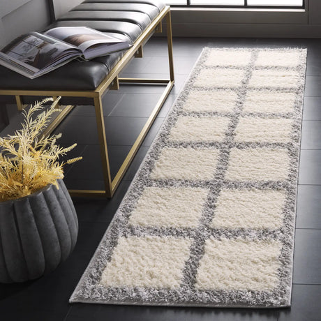 Safavieh Norway 2'-2" x 8'-0" Rug in Grey / Ivory