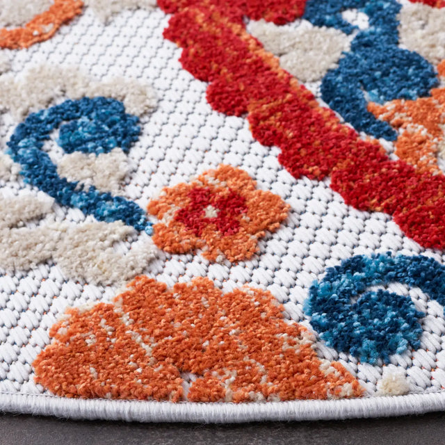 Safavieh Cabana 6'-7" x 6'-7" Rug in Cream / Navy