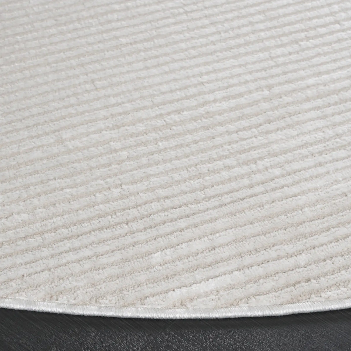 Safavieh Saylor 100 6'-3" x 6'-3" Rug in Ivory
