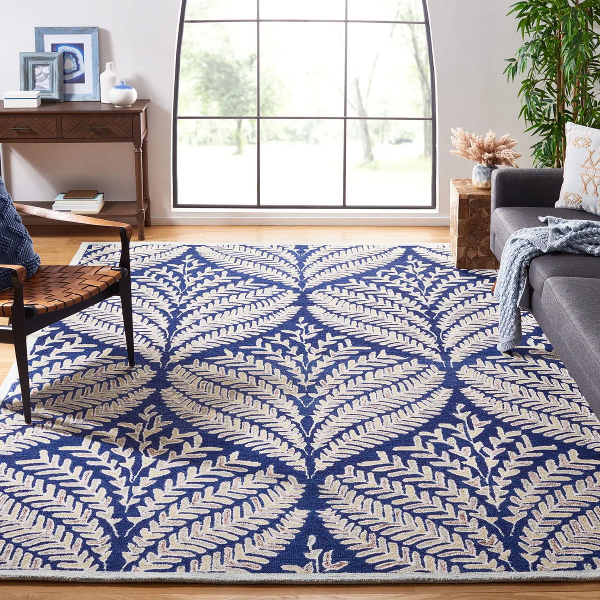 Safavieh Capri 10'-0" x 14'-0" Rug in Navy / Ivory