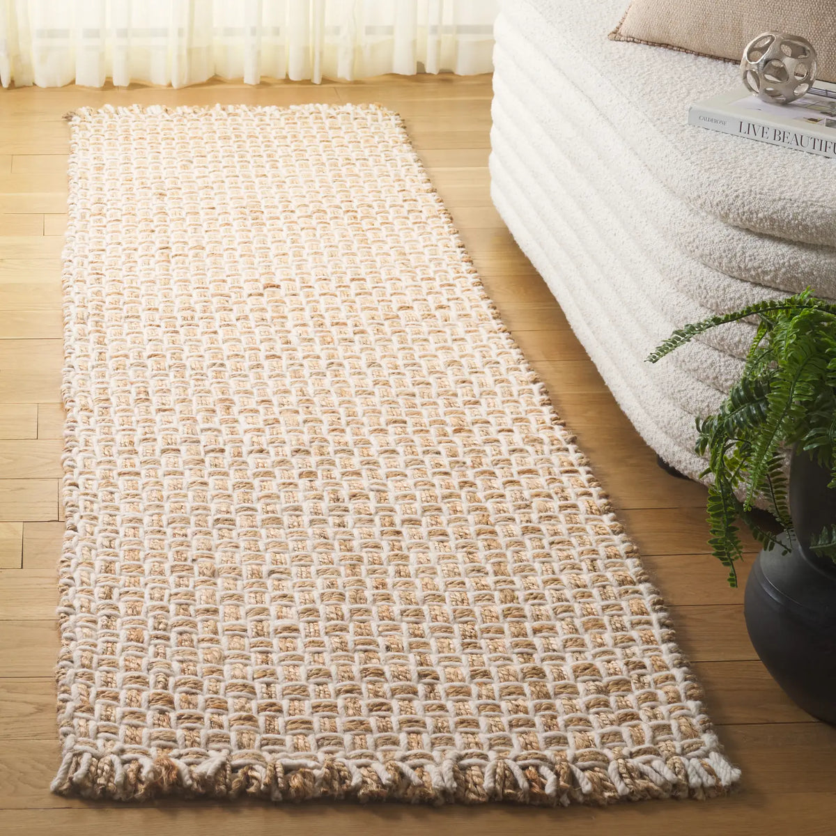 Safavieh Natural Fiber 2'-3" x 8'-0" Rug in Natural / Ivory