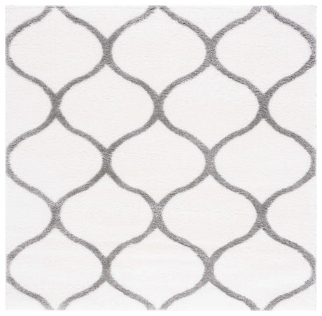 Safavieh Tahoe Shag 6'-7" x 6'-7" Rug in White / Grey